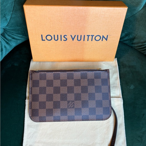 Authentic Louis Vuitton Neverfull PM clutch damier ebene red lining NEW - Picture 10 of 12